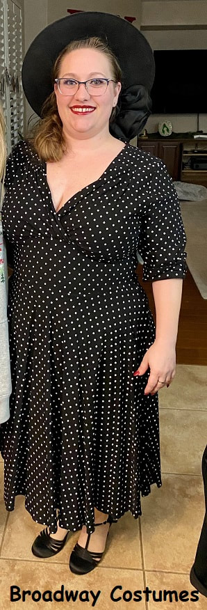 picture of one of our 1940s era dress and hat combinations
