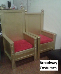 Picture of our Gold Thrones with Red Velvet (good for Kings and Queens and even Santa)!